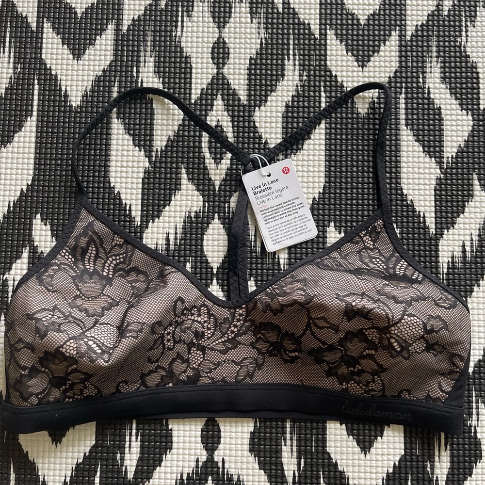 Lululemon Live in Lace Bralette